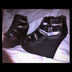 Size 8 Betsy Johnson shoes